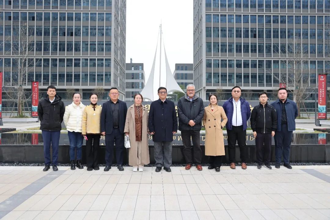 合力打造國際干細胞再生醫學實驗室—湖南省生寶生物科技有限公司總經理會見英國劍橋醫學院CEO Takis Kotis洽談交流